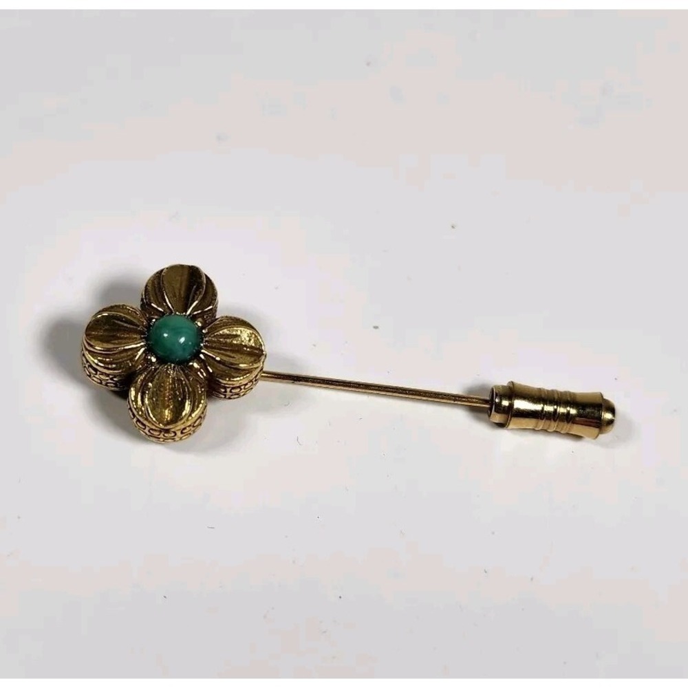 Vtg Gold Tone flower with green stone Stick Pin Hat Scarf